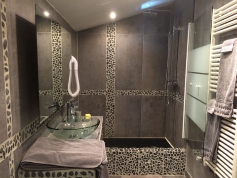 Family Room, Terrace | Bathroom | Shower, free toiletries, hair dryer, towels