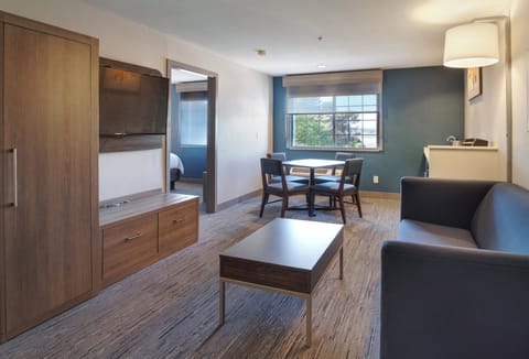 Suite, 1 Bedroom | Premium bedding, pillowtop beds, in-room safe, desk