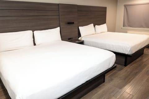 Deluxe Suite, Non Smoking (2 King Beds) | In-room safe, desk, free WiFi, bed sheets