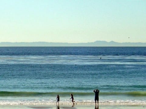 See Catalina island in clear day
