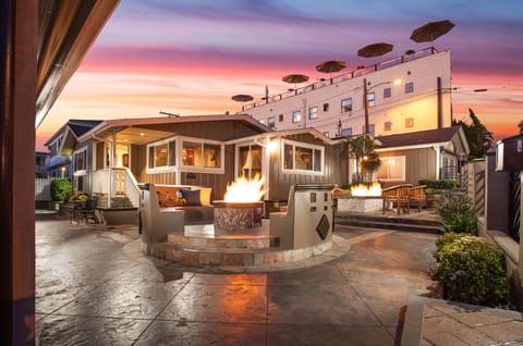 Cress courtyard fire pit