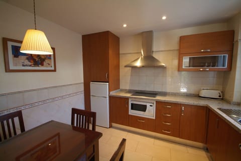 Apartment, 2 Bedrooms (For 4 people - Tickets to Caminito del Rey Included) | Private kitchen | Fridge, microwave, oven, coffee/tea maker