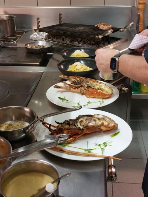 Breakfast, lunch, dinner served; French cuisine, garden views 