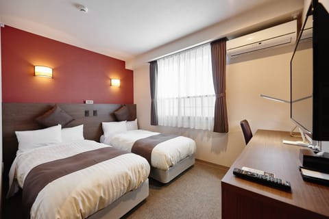 Twin Room | Iron/ironing board, free WiFi