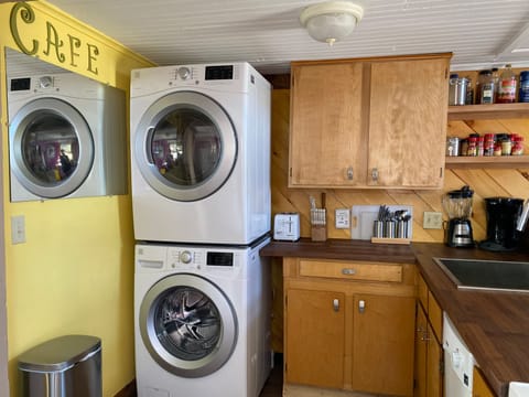 Full Laundry - High Capacity So You Can Quickly Clean Up!