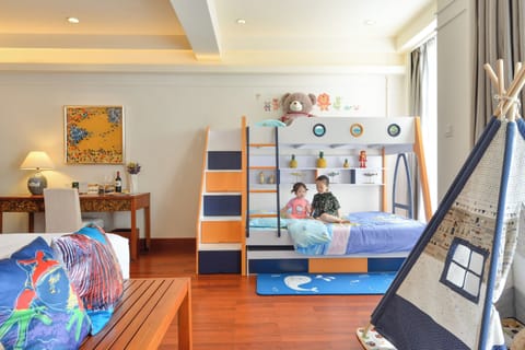 Huayu Family Room | Premium bedding, down comforters, minibar, in-room safe