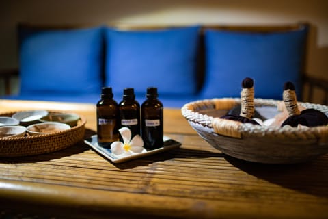 Couples treatment rooms, body treatments, aromatherapy