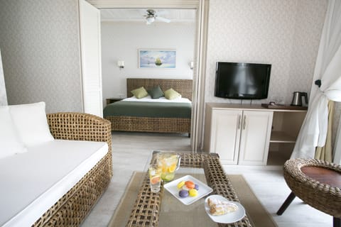 Suite | Living area | LCD TV