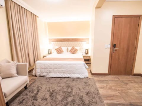 Superior Double or Twin Room | Minibar, desk, rollaway beds, free WiFi