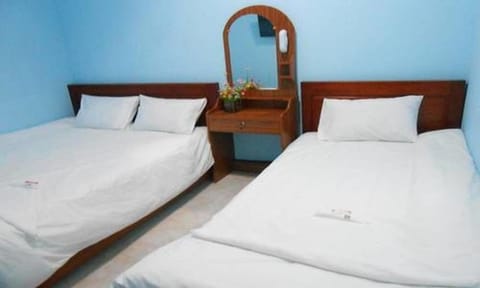 Standard Triple Room | Desk, free WiFi