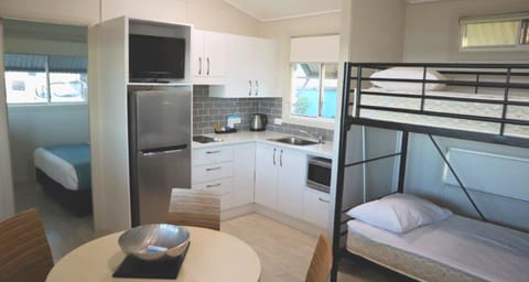 Breakwall Cabin | Private kitchenette | Fridge, microwave, coffee/tea maker, electric kettle