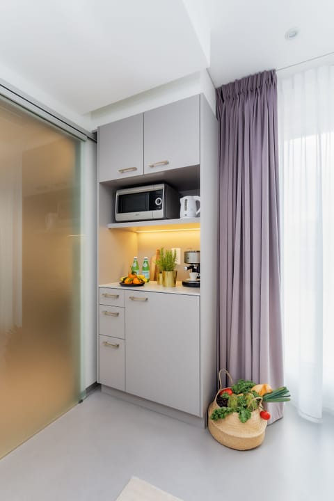 Superior Studio, Terrace | Private kitchenette | Fridge, microwave, electric kettle