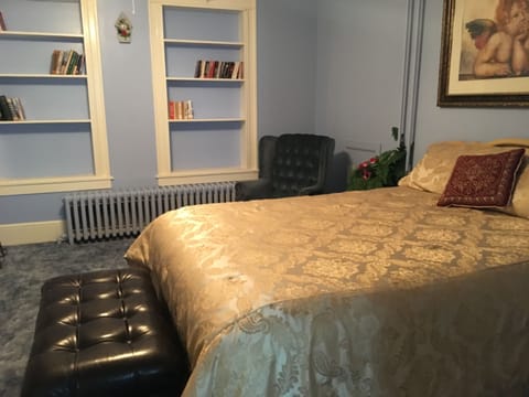 Fatima Room | Individually decorated, individually furnished, free WiFi, bed sheets