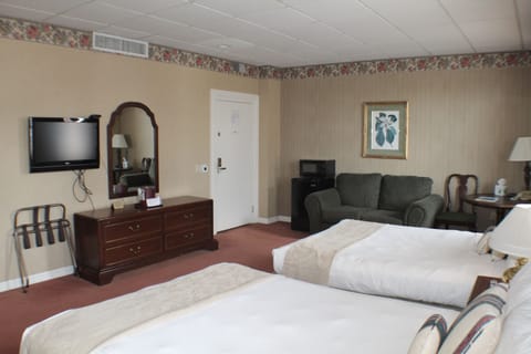 Deluxe Room, 2 Queen Beds | Premium bedding, individually decorated, individually furnished