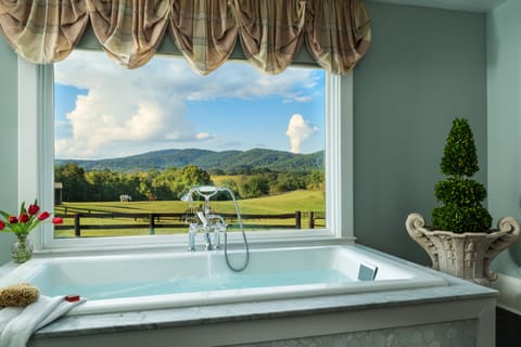 Room, Private Bathroom (Windsor Suite) | Deep soaking bathtub