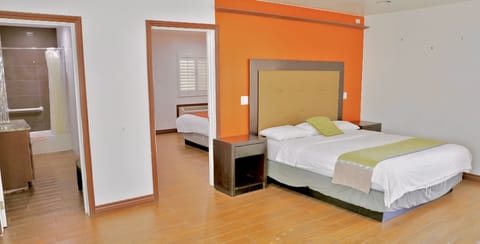 remodeled 2 king beds, suites | Desk, free WiFi, bed sheets