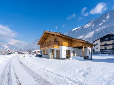 Holiday Home Exterior [winter]