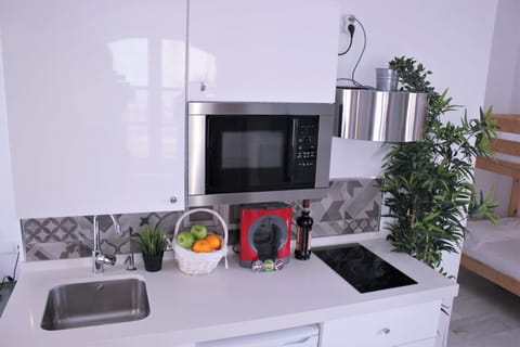 Standard Apartment | Private kitchenette | Full-size fridge, microwave, stovetop, espresso maker