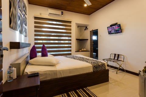 Deluxe Double Room | Premium bedding, minibar, desk, soundproofing