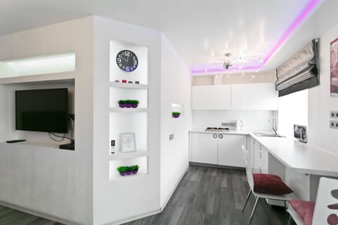 Superior Apartment (Gorodskoi Val street 9) | Private kitchenette | Mini-fridge, microwave, stovetop, electric kettle