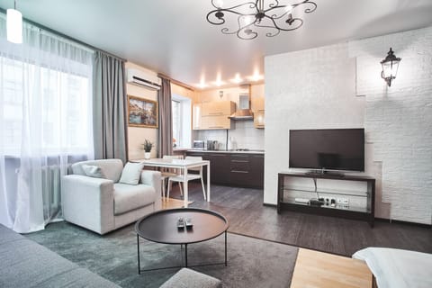 Superior Studio Apartment (Gorodskoi Val street 9) | Individually decorated, individually furnished, iron/ironing board