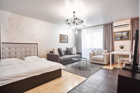 Superior Studio Apartment (Gorodskoi Val street 9) | Individually decorated, individually furnished, iron/ironing board