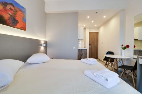 Junior Suite | In-room safe, desk, soundproofing, iron/ironing board