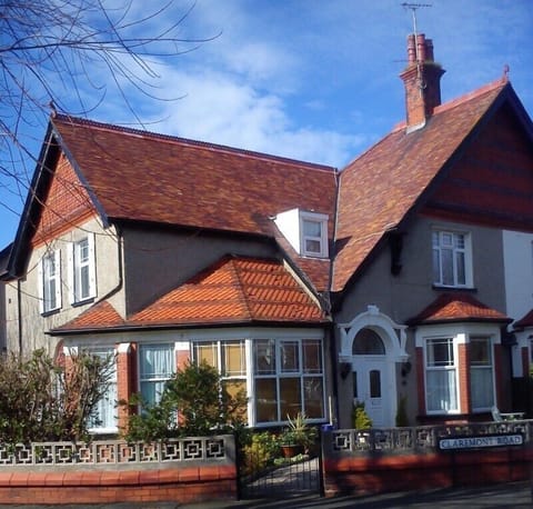Claremont House situated in a beautiful, quiet tree lined road