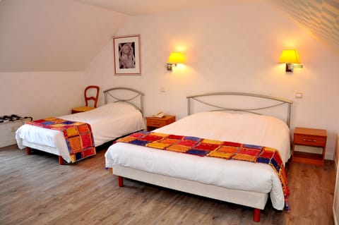 Standard Triple Room, Balcony | Free WiFi