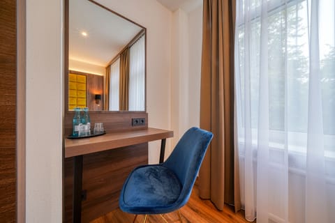 Economy Double Room, Non Smoking | In-room safe, desk, soundproofing, iron/ironing board