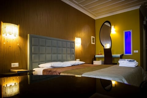 Deluxe Double Room, Sea View | Egyptian cotton sheets, premium bedding, pillowtop beds, minibar