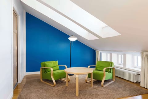 Business Room (Class) | Premium bedding, minibar, in-room safe, desk