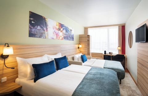 In-room safe, desk, blackout drapes, soundproofing