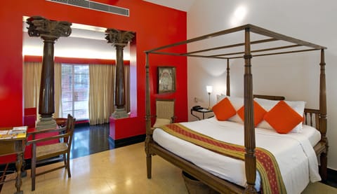 Suite, 1 Bedroom, Non Smoking, Garden View | Premium bedding, minibar, in-room safe, individually decorated
