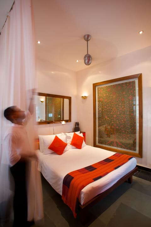 Deluxe Room, 1 Double or 2 Twin Beds | Premium bedding, minibar, in-room safe, individually decorated