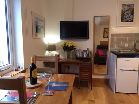 Apartment, 1 Bedroom, Lake View | Free WiFi