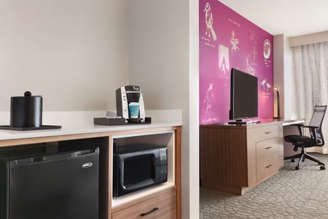 In-room safe, desk, laptop workspace, soundproofing