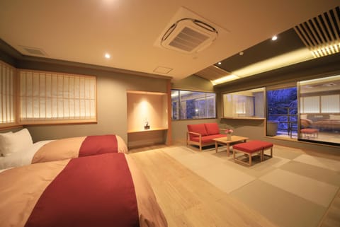 [13yrs or Above Only] [Annex] Japanese Western Style Twin Room, Non Smoking, Hot Tub | In-room safe, free WiFi, bed sheets