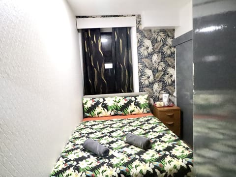 Basic Double Room, Ensuite (Small) | WiFi