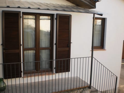 Entrance Camera Rossa