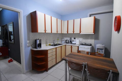 Design Apartment (Rock Apartment - 150m from the hotel) | Private kitchen