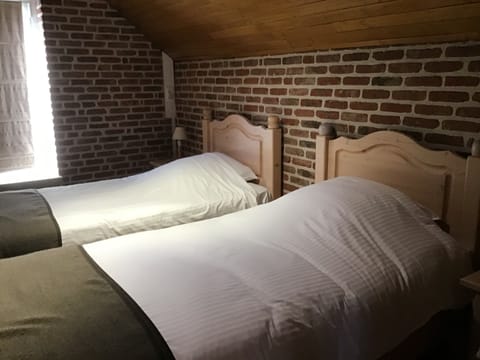 Family Room | Desk, cribs/infant beds, rollaway beds, free WiFi