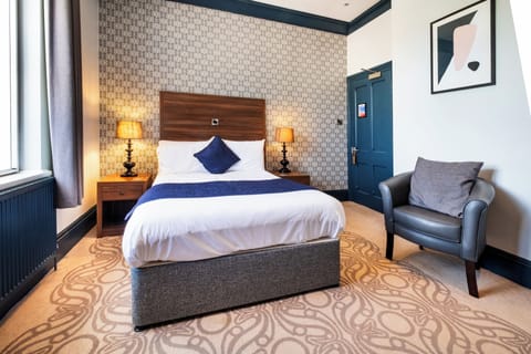 Standard Double Room | Premium bedding, in-room safe, iron/ironing board, bed sheets