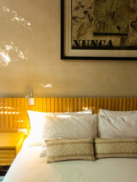 Suite El Nido | Egyptian cotton sheets, premium bedding, minibar, in-room safe