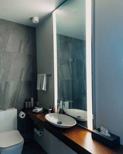 Superior Double Room (Superior Double Room Sauna Access) | Bathroom | Designer toiletries, hair dryer, bathrobes, towels