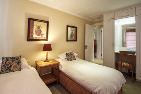 Deluxe Cottage | 1 bedroom, premium bedding, in-room safe, individually decorated
