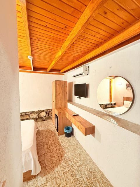 Design Room | Iron/ironing board, free WiFi, bed sheets