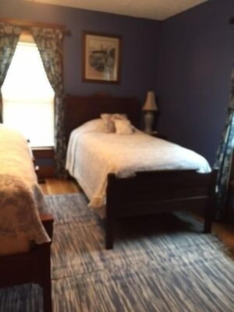 Triple Room, Private Bathroom (Le Colour Bleu) | Premium bedding, iron/ironing board, free WiFi, bed sheets