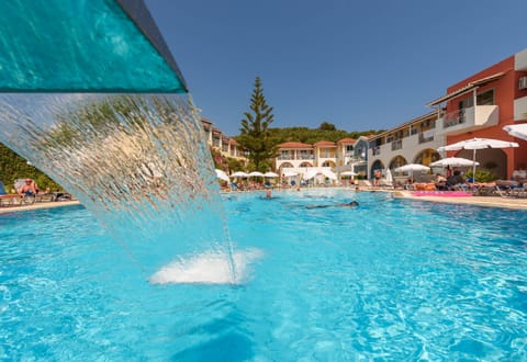 Outdoor pool, open 10:00 AM to 7:00 PM, pool umbrellas, sun loungers