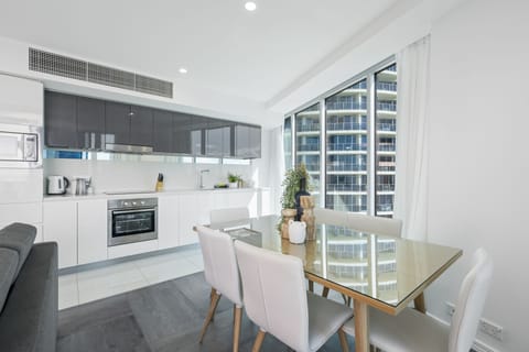 Apartment, 2 Bedrooms, Ocean View | Private kitchen | Full-size fridge, microwave, oven, stovetop